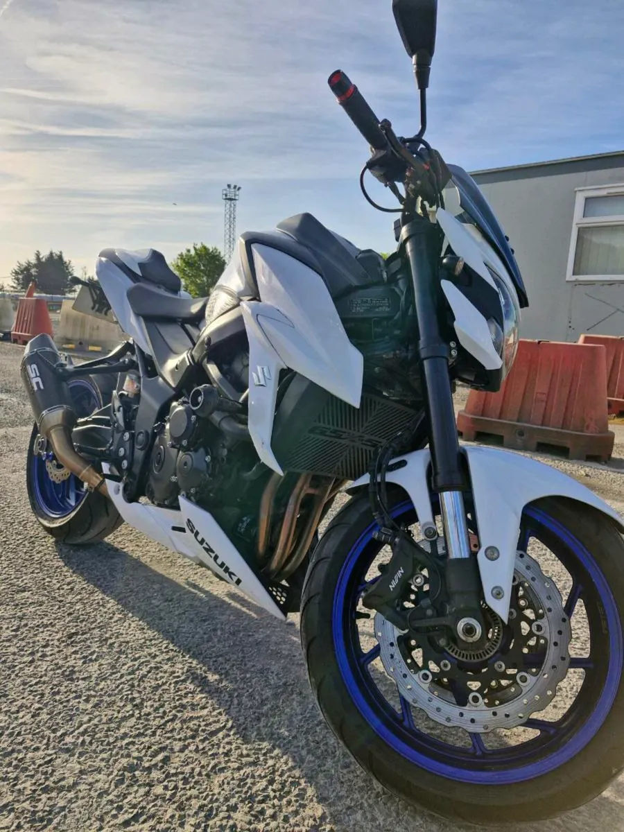 Suzuki gsxs 750 - Image 1