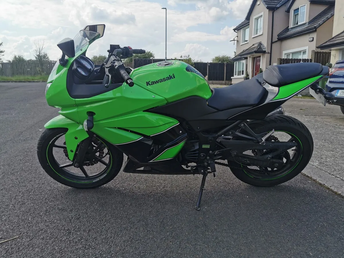 Kawasaki Ninja 250r - Image 1