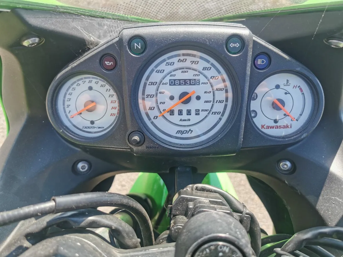 Kawasaki Ninja 250r - Image 4