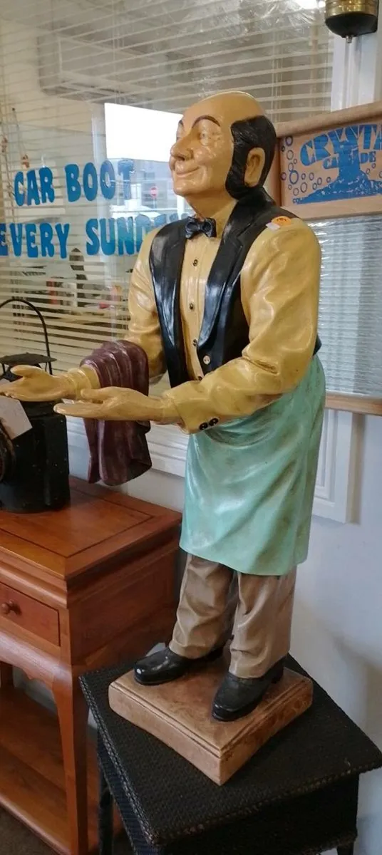 Decorative 3ft Waiter Statue - Image 1