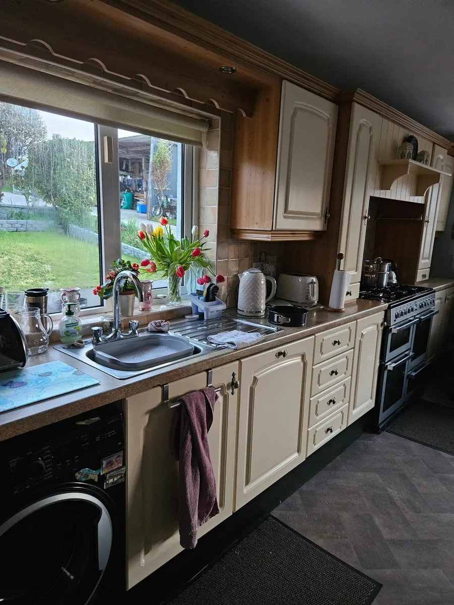 Kitchen units - Image 2