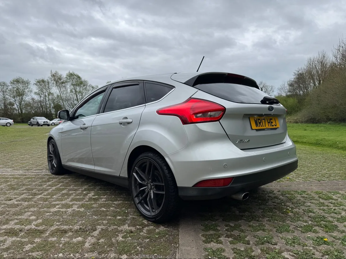 2017 FORD FOCUS 1.5 TDCI 120 TITANIUM - Image 4