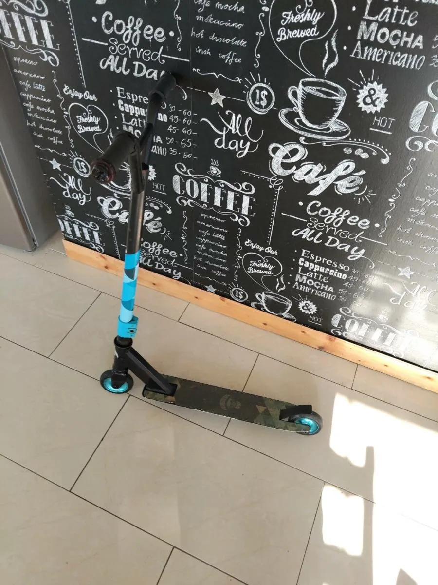 Scooter - Image 1