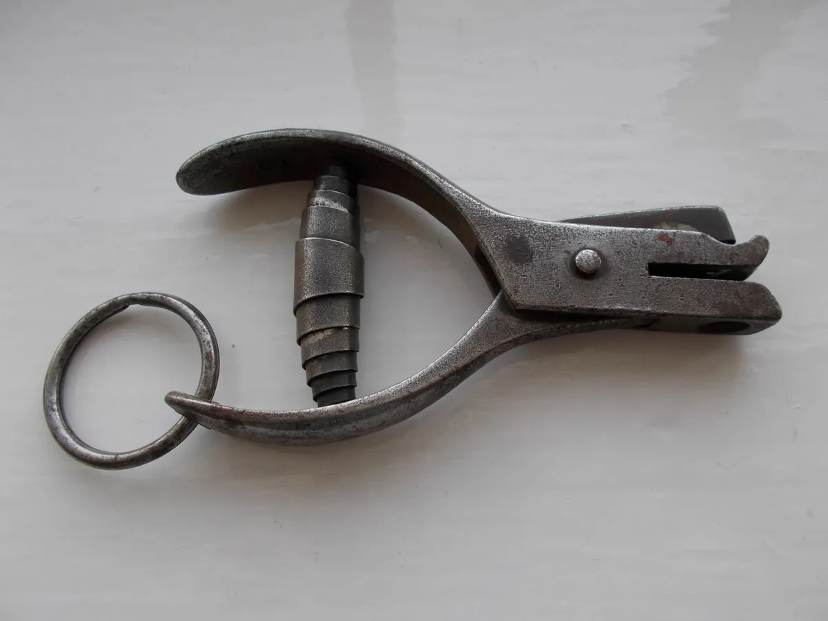 Hill of Howth Tram/Dublin Bus Ticket Puncher - Image 2