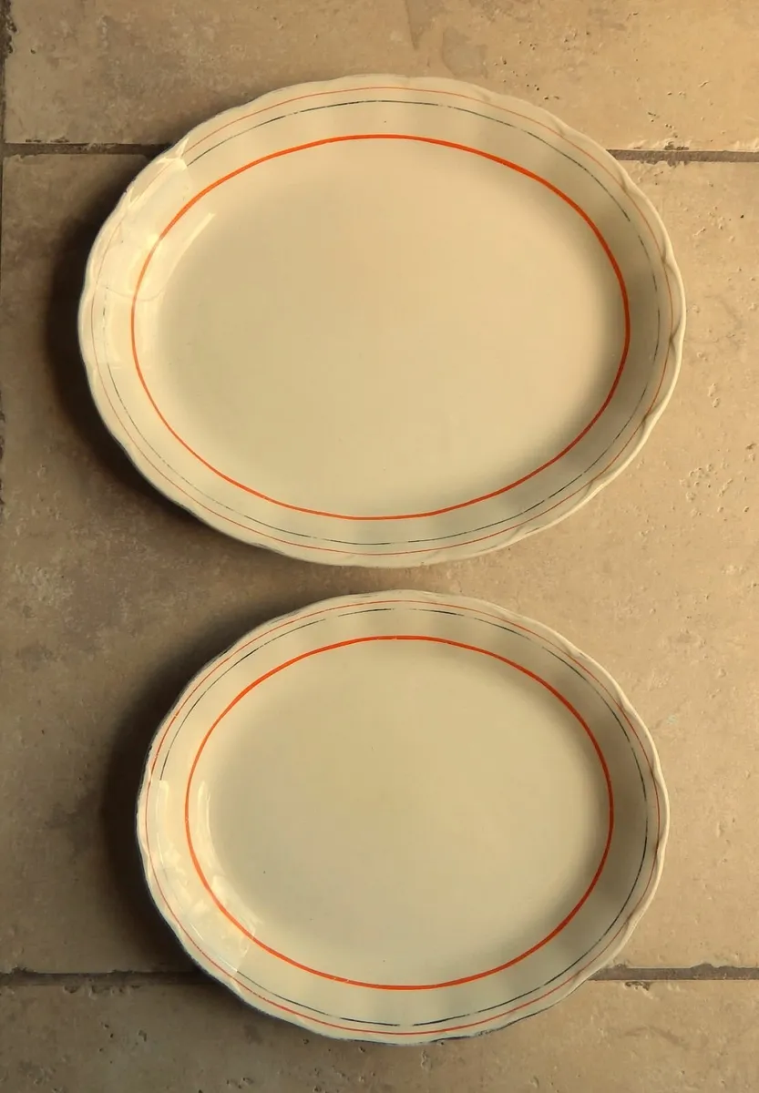 2 Creampetal brand Platters - Image 1