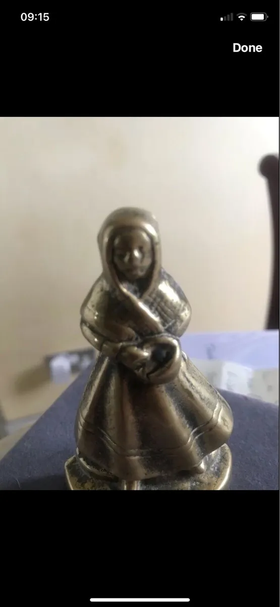 Vintage Brass Irish Colleen Display - Image 2