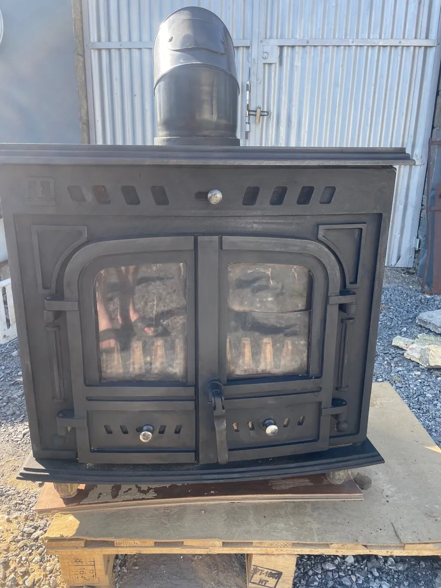 Stove - Image 1
