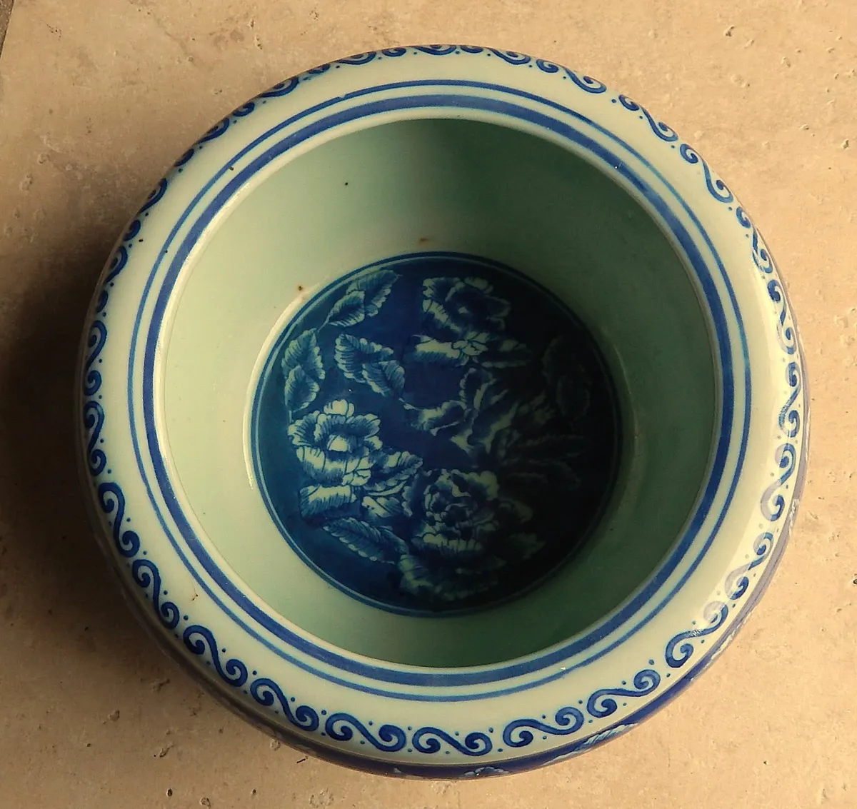 Vintage Large Victoria Ironstone Bowl - Image 4