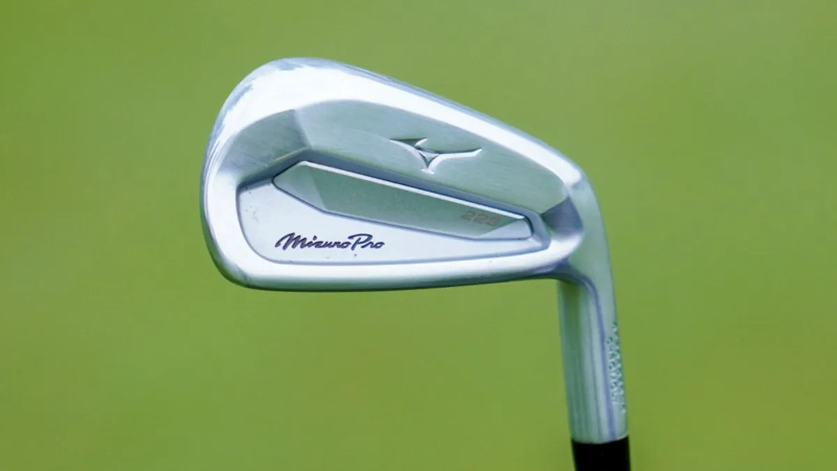 Mizuno 4-iron premium shaft