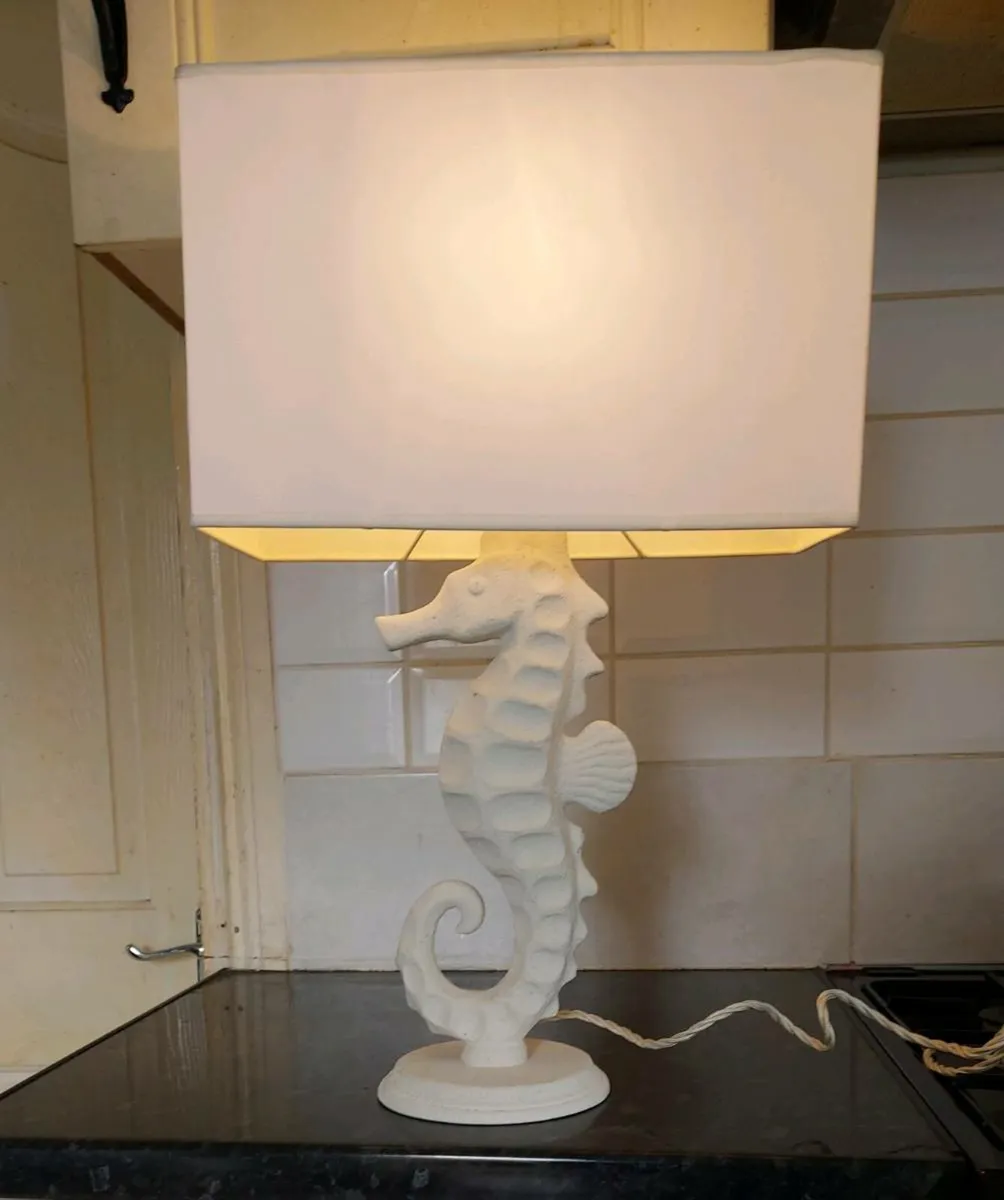 Beautiful Designer table lamp - Image 1