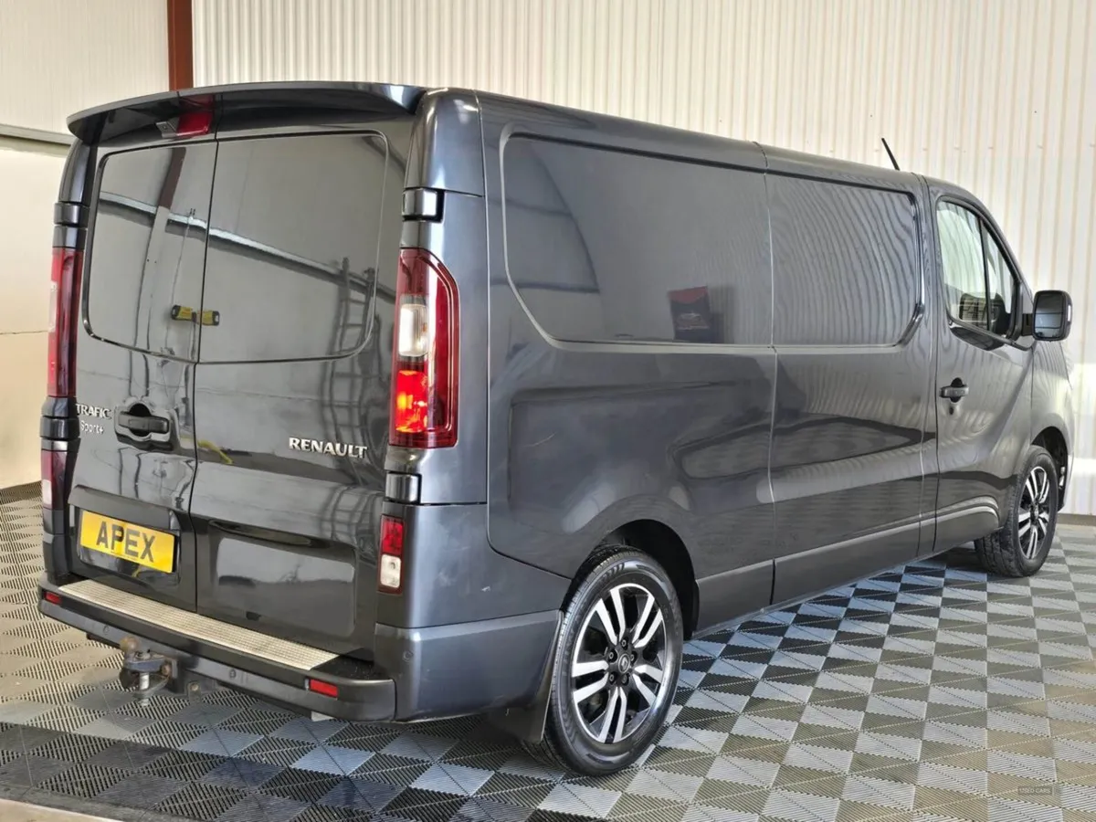 Renault Trafic LWB Diesel - Image 3