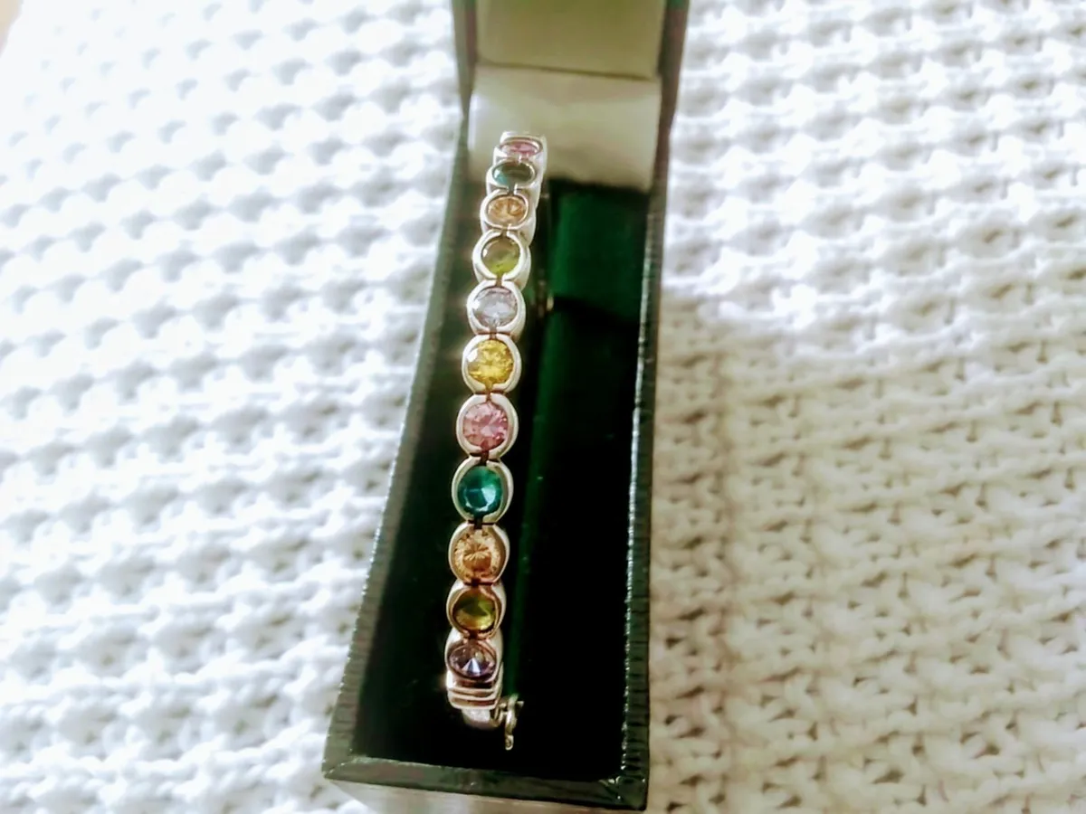 STERLING SILVER VINTAGE TOPAZ BANGLE SIZE 7" - Image 1