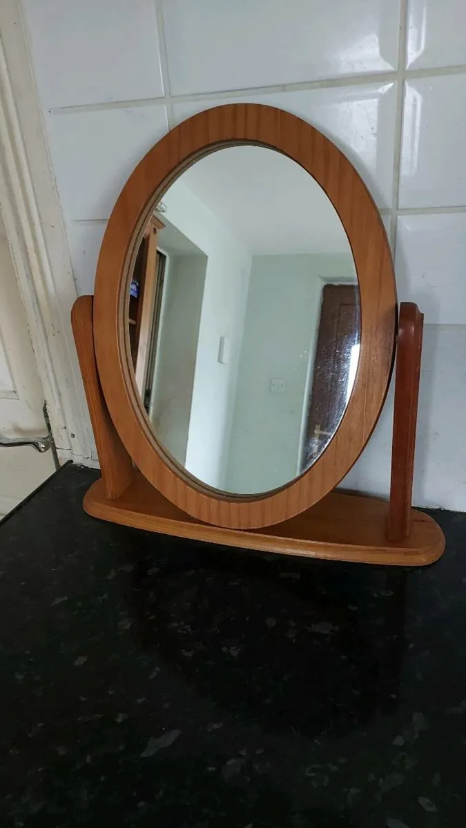 Small mantel mirror - Image 1