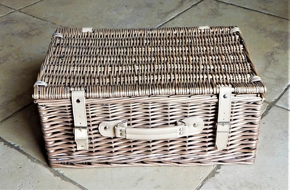 Wicker Hamper Basket - Image 2