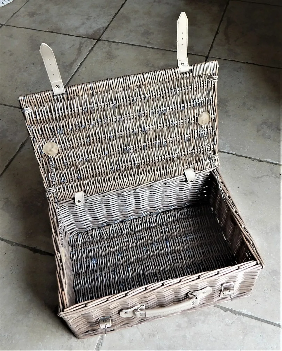 Wicker Hamper Basket - Image 3