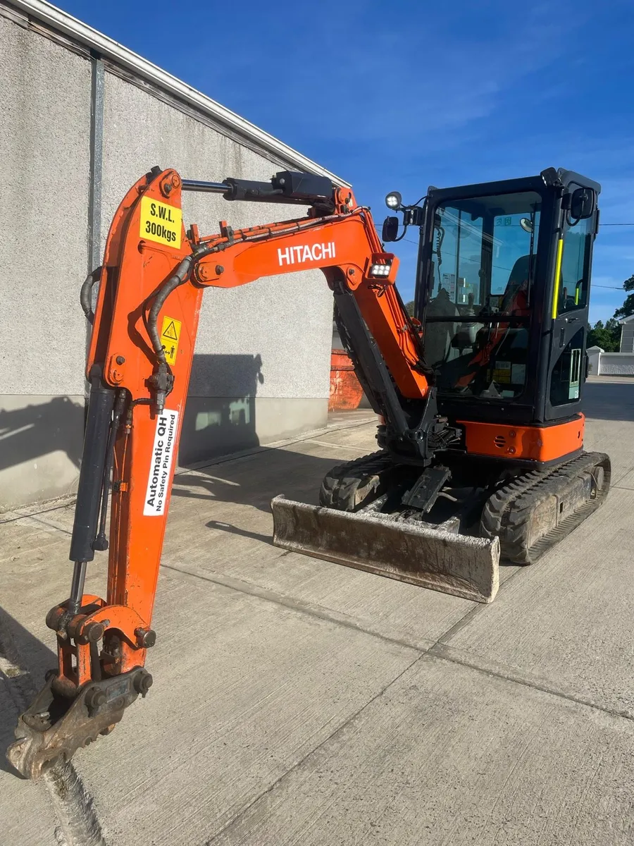 Hitachi 33u 2017 - Image 4