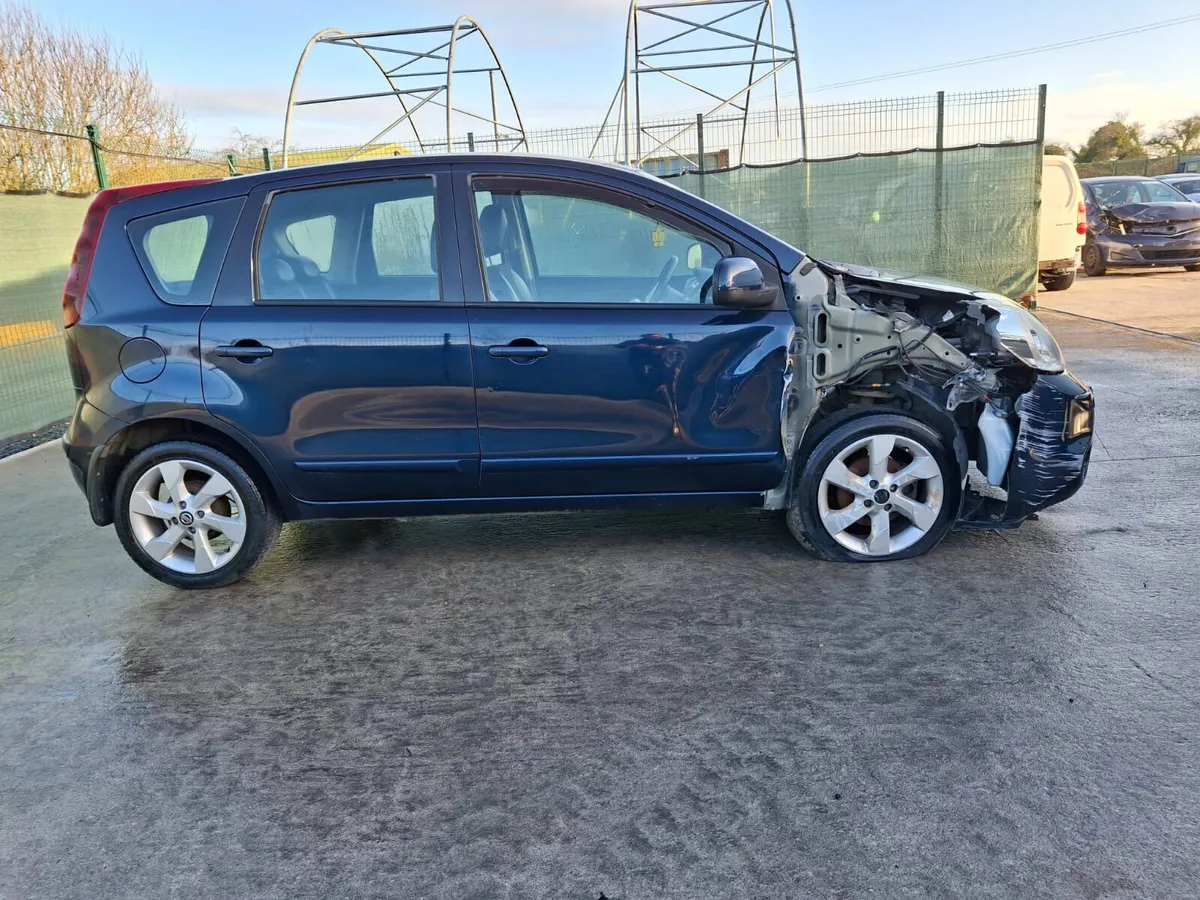 2013 Nissan note light damage - Image 3