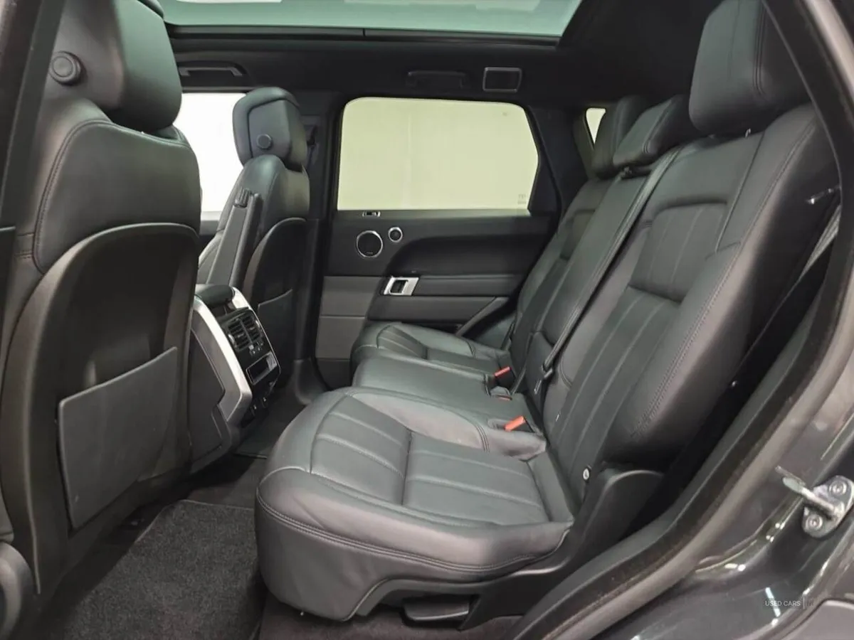 Land Rover Range Rover Sport 3.0 D300 HSE Dynamic - Image 4