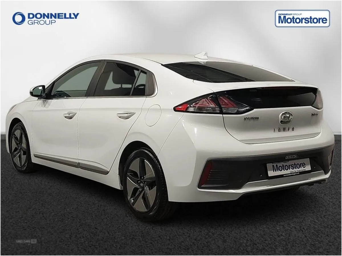 Hyundai Ioniq 1.6 GDi Hybrid Premium SE 5dr DCT - Image 2