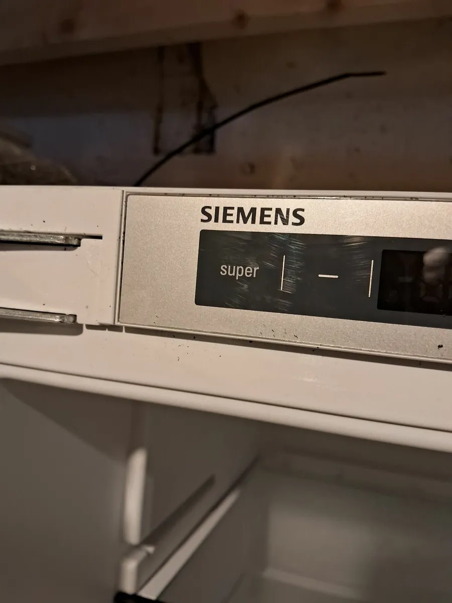 BRAND NEW INTEGRETED FRIDGE AND FREEZER - Image 4