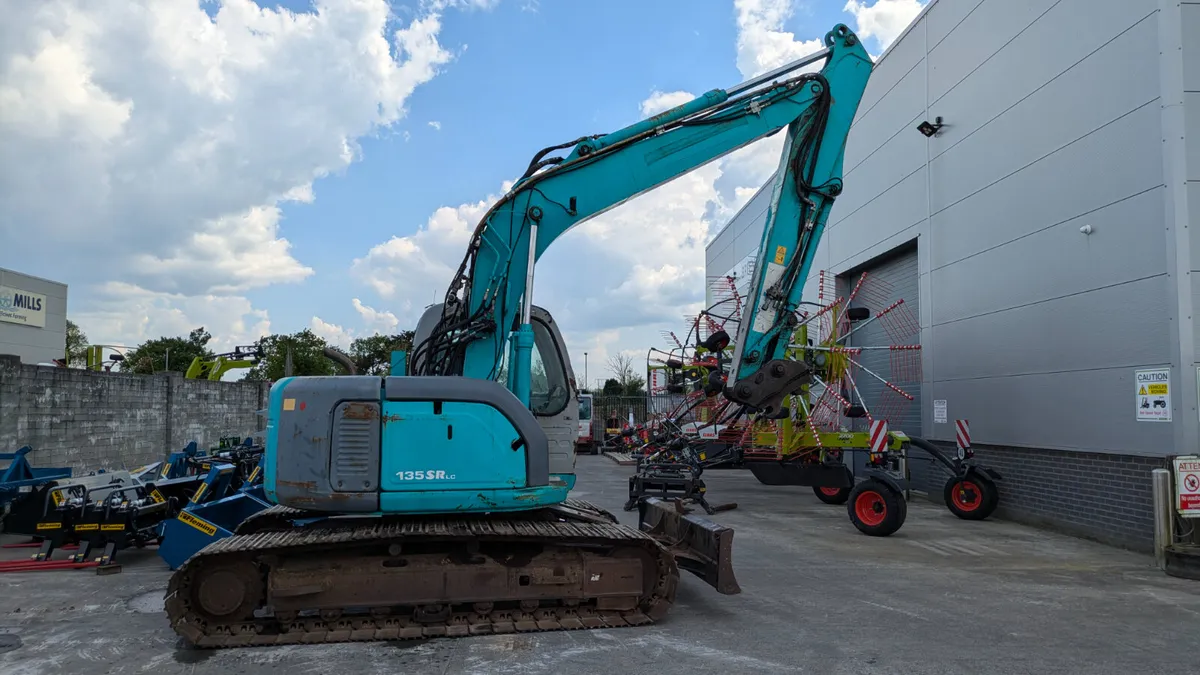 Kobelco 135 Excavator Digger - Image 2