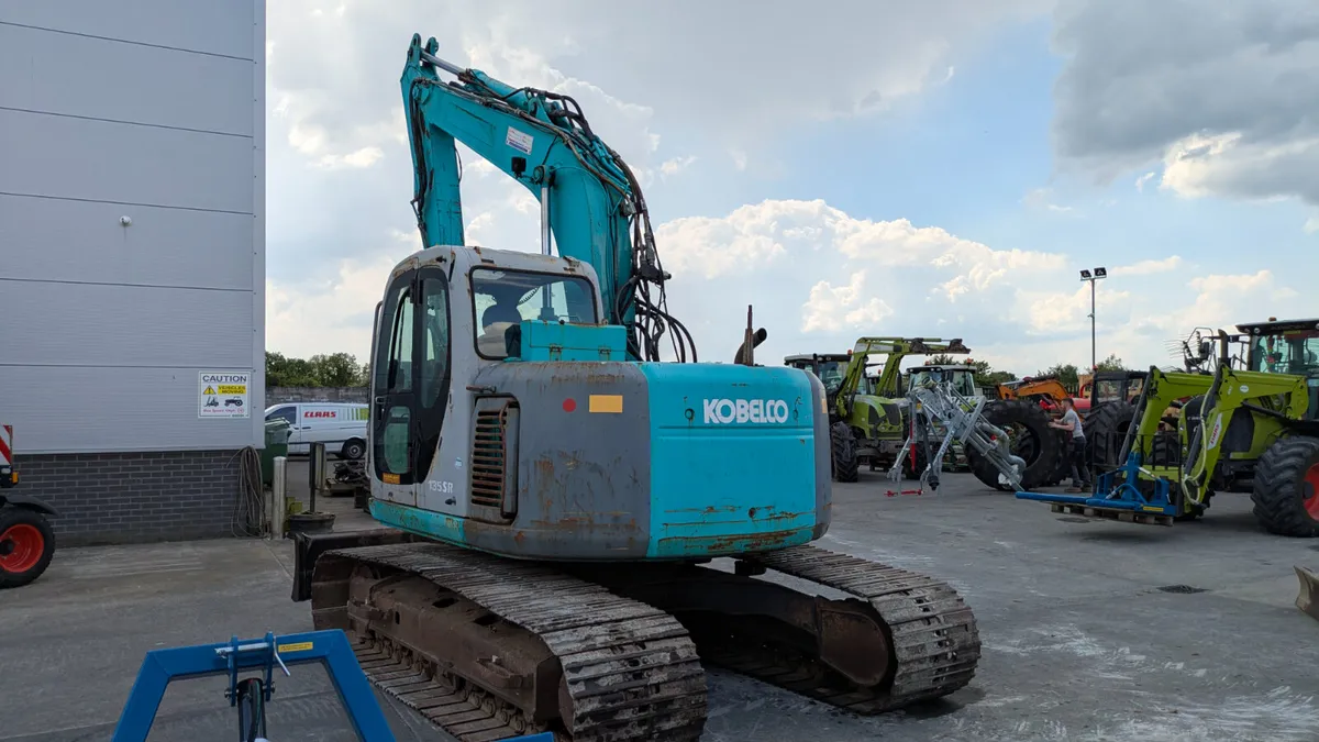 Kobelco 135 Excavator Digger - Image 4
