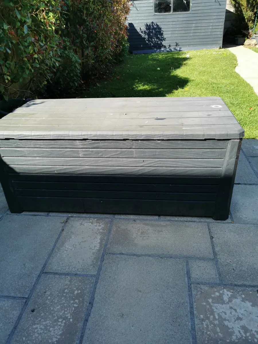Patio storage box - Image 1