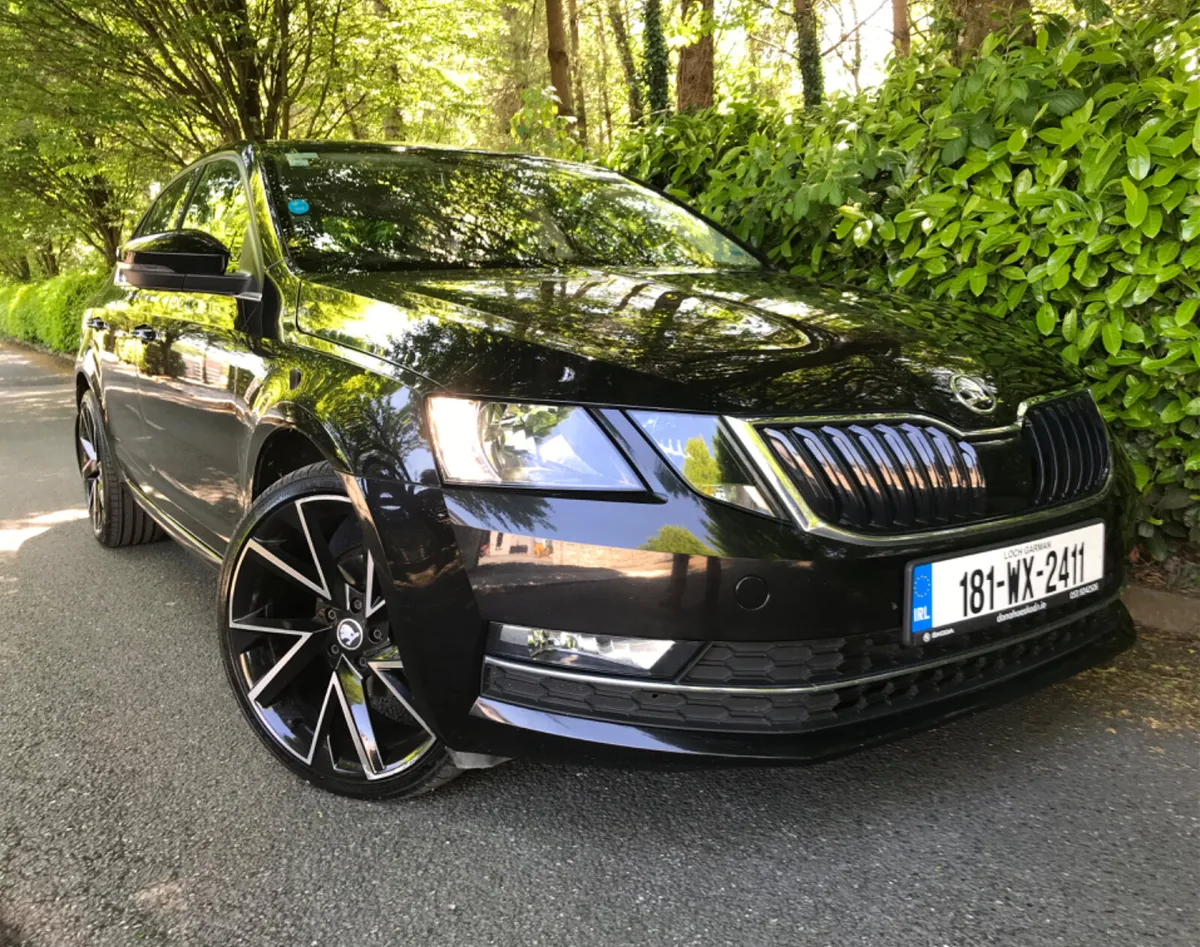 Skoda Octavia STYLE 1.6TDI 90HP Mint Condition - Image 1