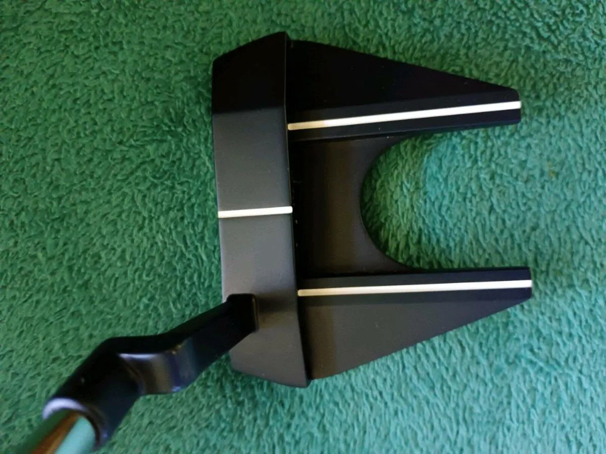 Odyssey Ai one CH7 Putter. New condition. - Image 4