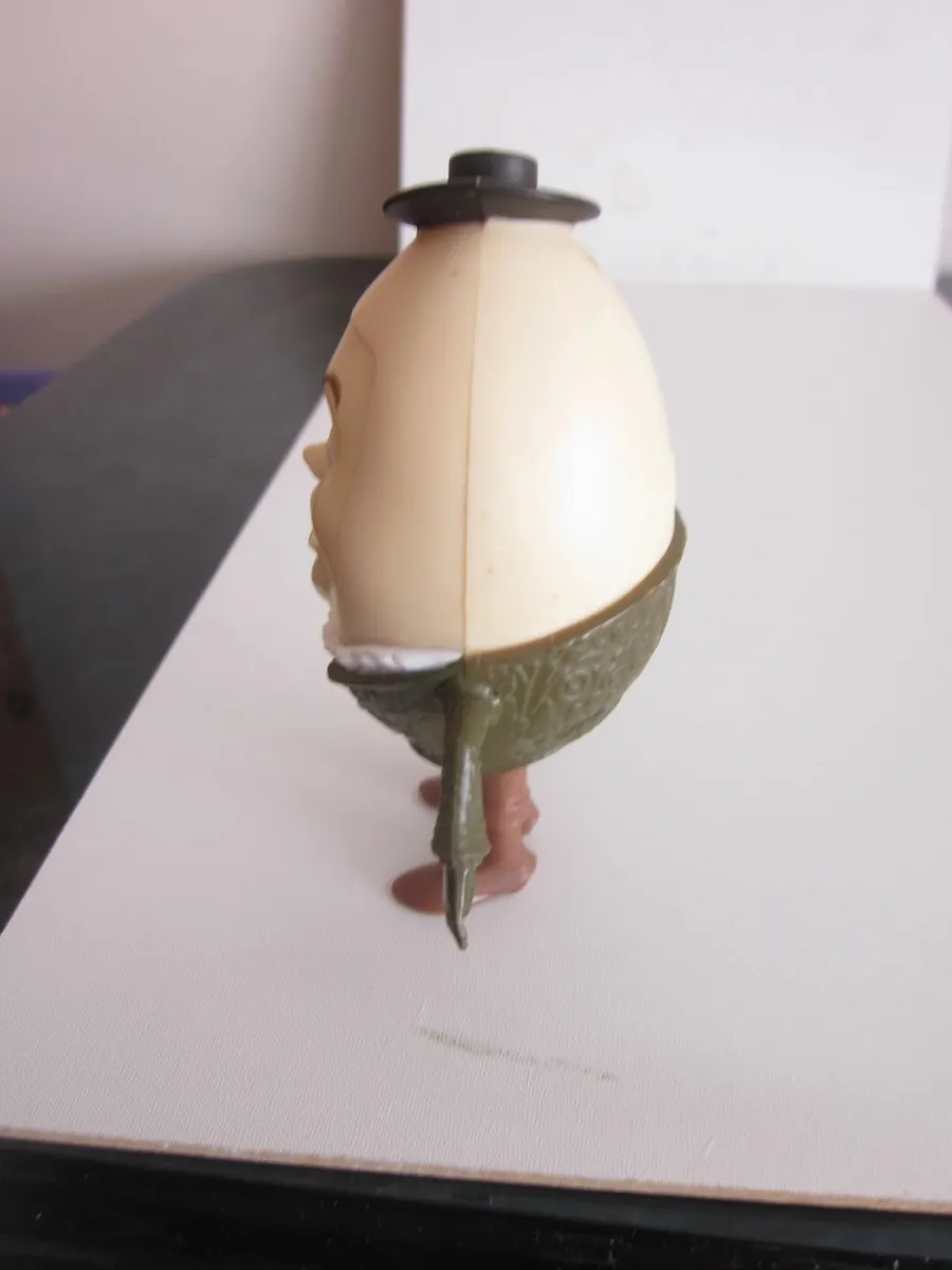 Mc Donald's Happy Meal Toys Humpty Dumpty Egg 2011 - Image 4