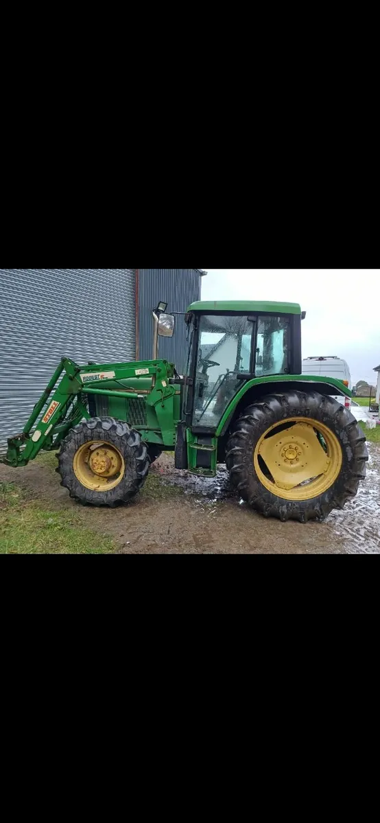 John Deere 6200 Tractor Tyres & Vicon Shaker - Image 1