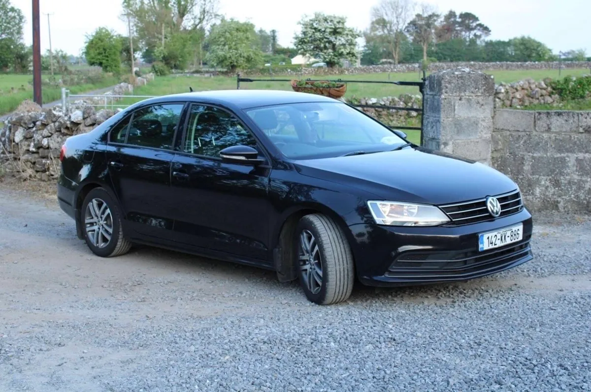 142 Volkswagen Jetta Automatic - Image 2