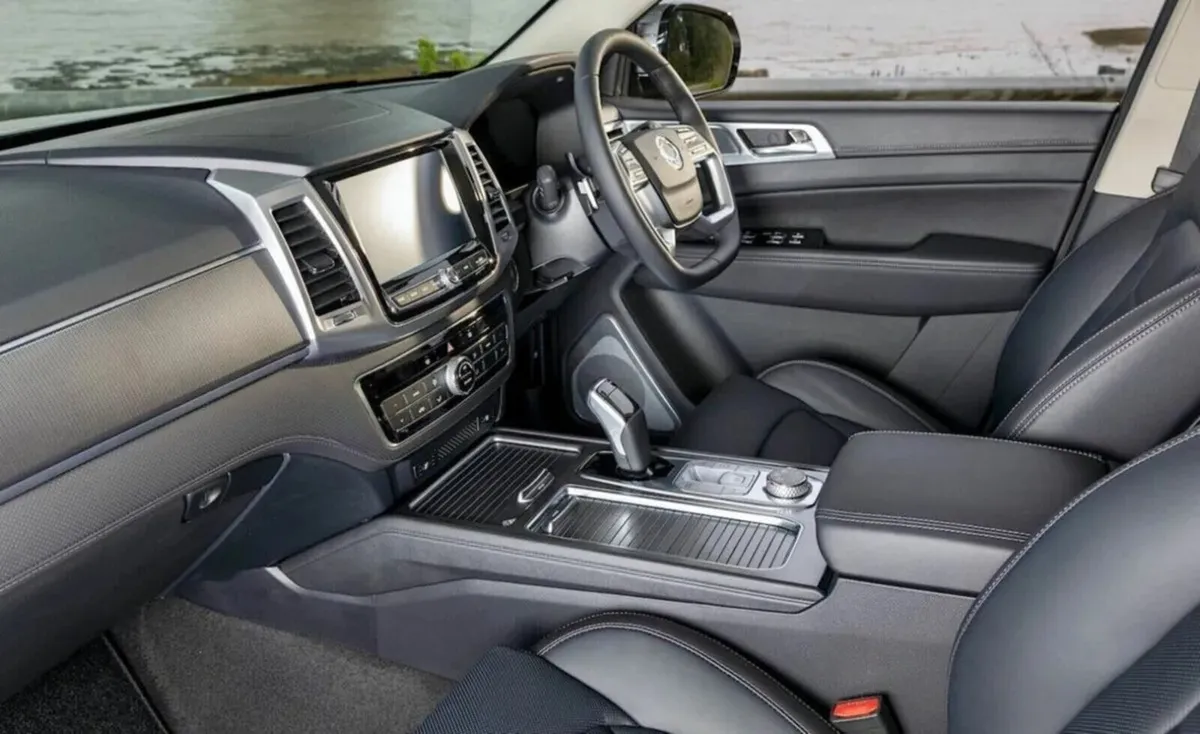 KGM (SsangYong) Rexton - 5-Seat Passenger - Image 2