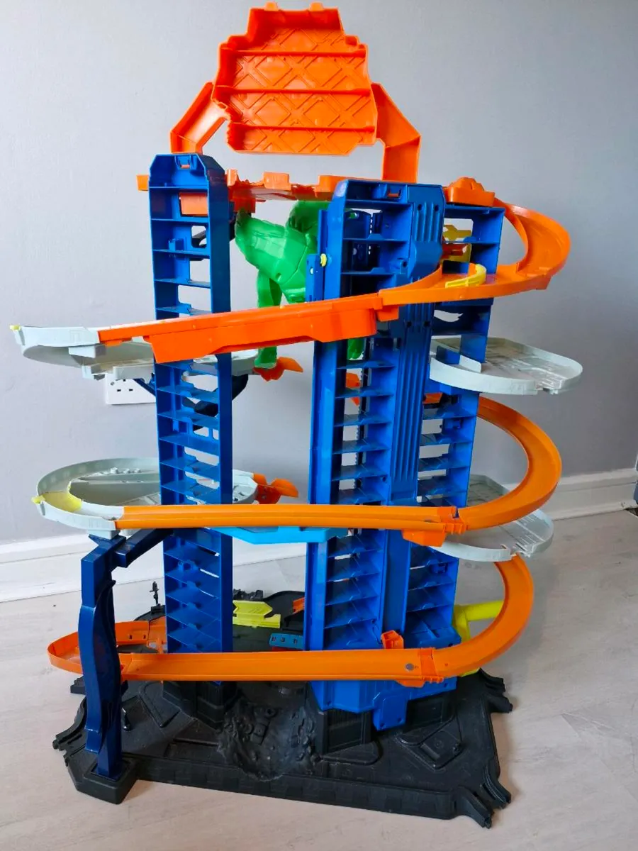 Hot Wheels Ultimate Garage Dublin 14 area - Image 3