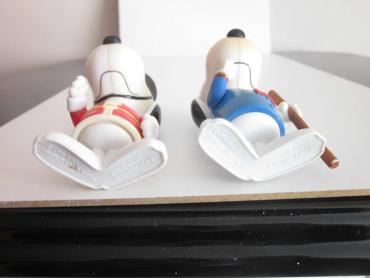 Mc Donald's Happy Meal Toys Snoopy Toy World Tour - Image 4