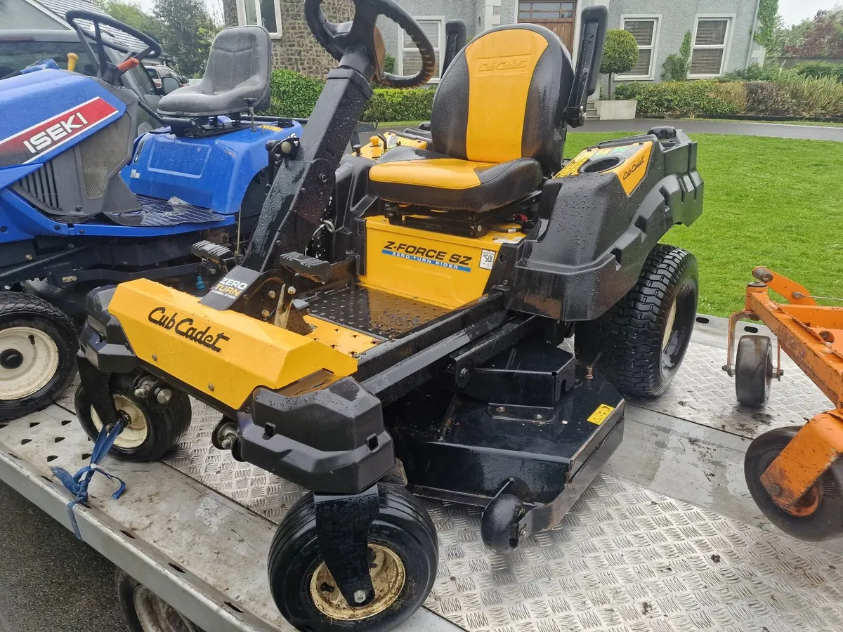 Cub Cadet zero turn ride on mower lawnmower - Image 2