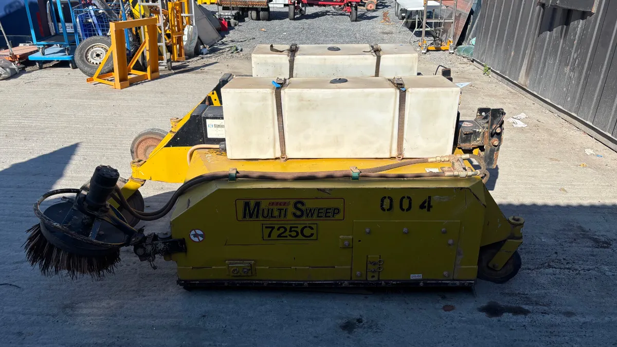 Multi-Sweep 725C Hydraulic Sweeper - Image 4