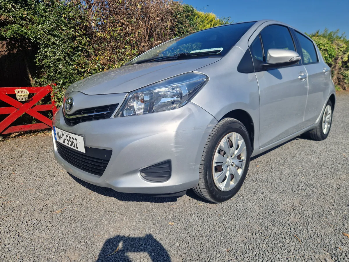 Toyota Yaris Luna 2014 - Image 2