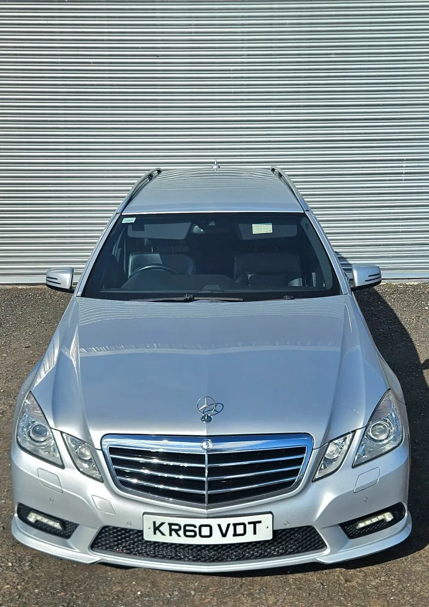 Mercedes Benz E Class Estate 7 seater E350 AMG - Image 4