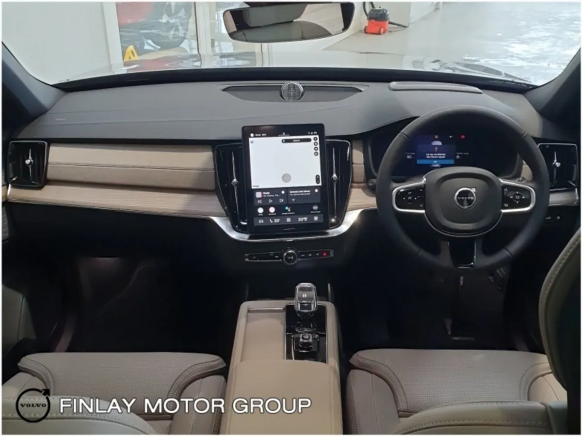 Volvo XC90 Demo T8 Phev AWD Ultra Bright  Air Sus - Image 3