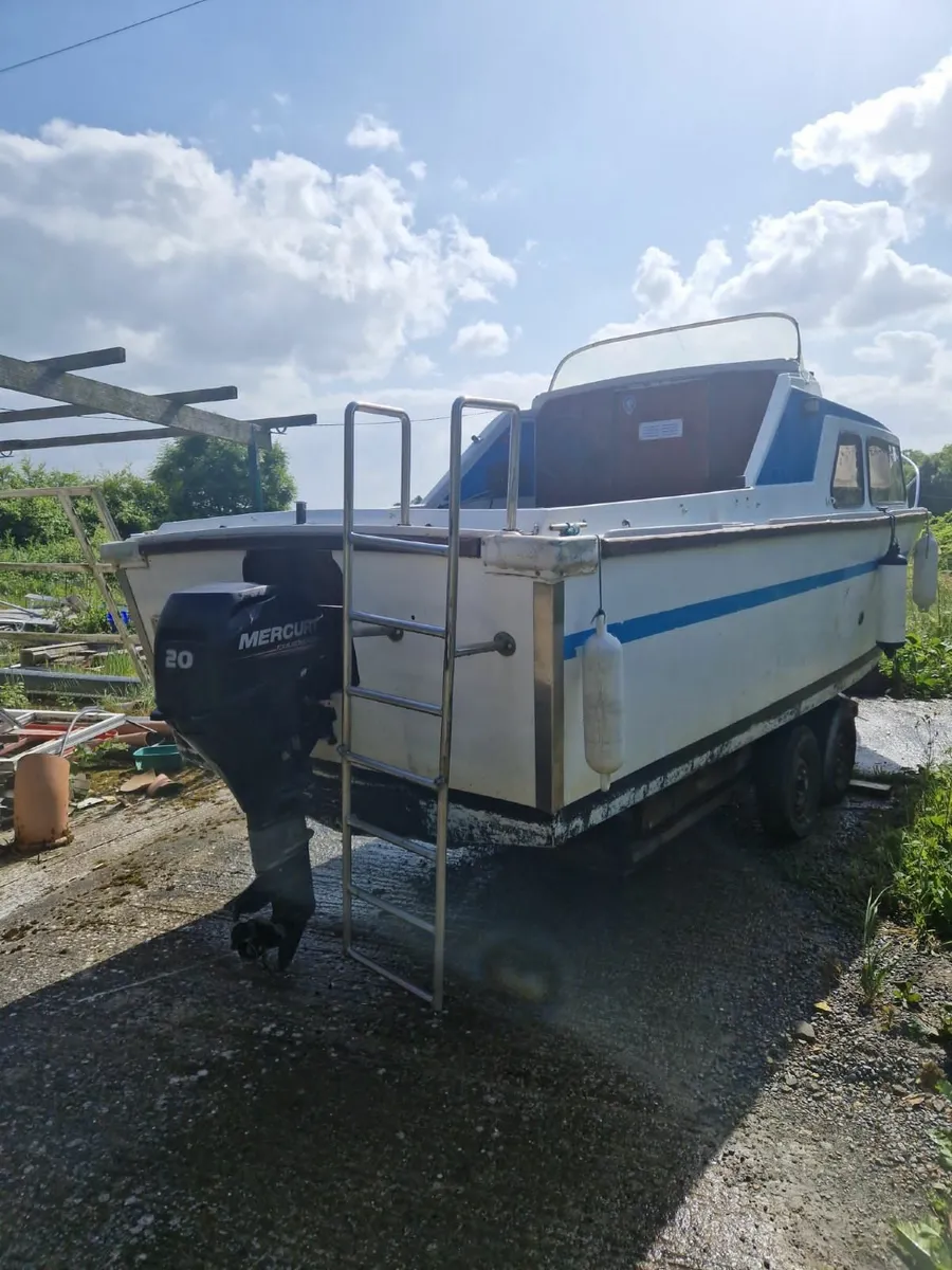 Boat engine - Image 1