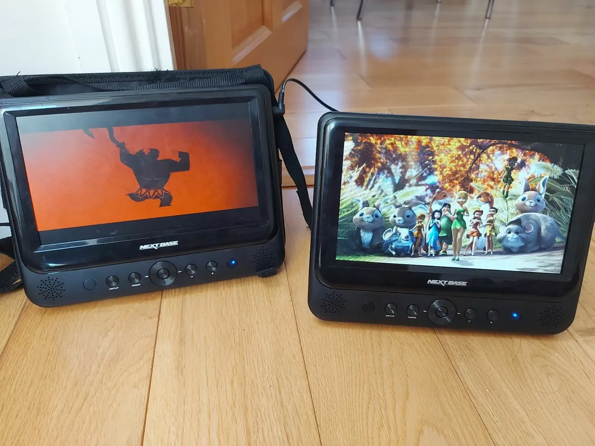 Portable DVD SD card players monitors - Image 1