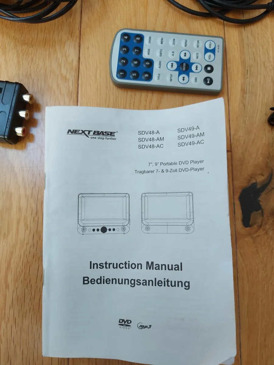 Portable DVD SD card players monitors - Image 2