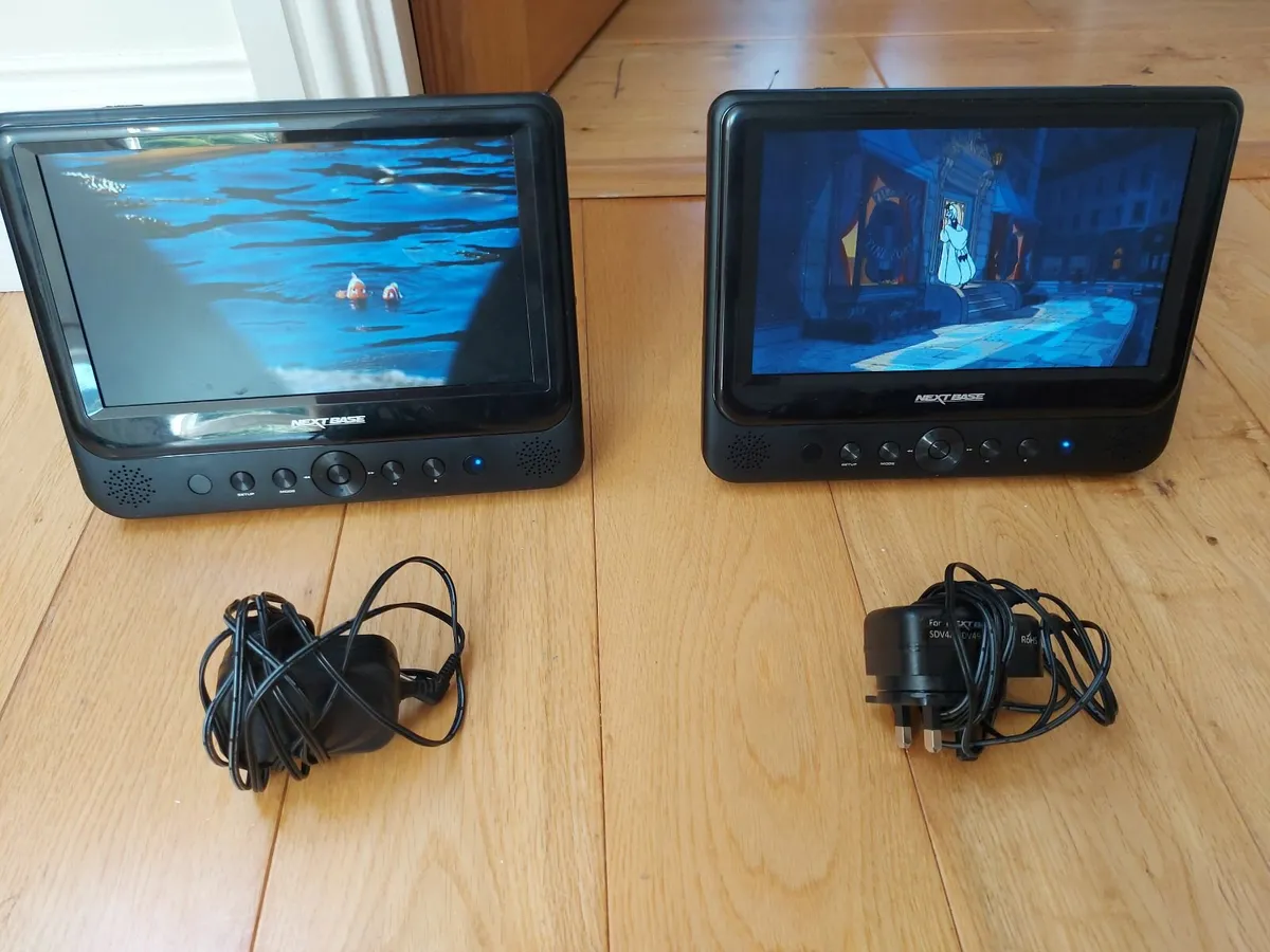 Portable DVD SD card players monitors - Image 3