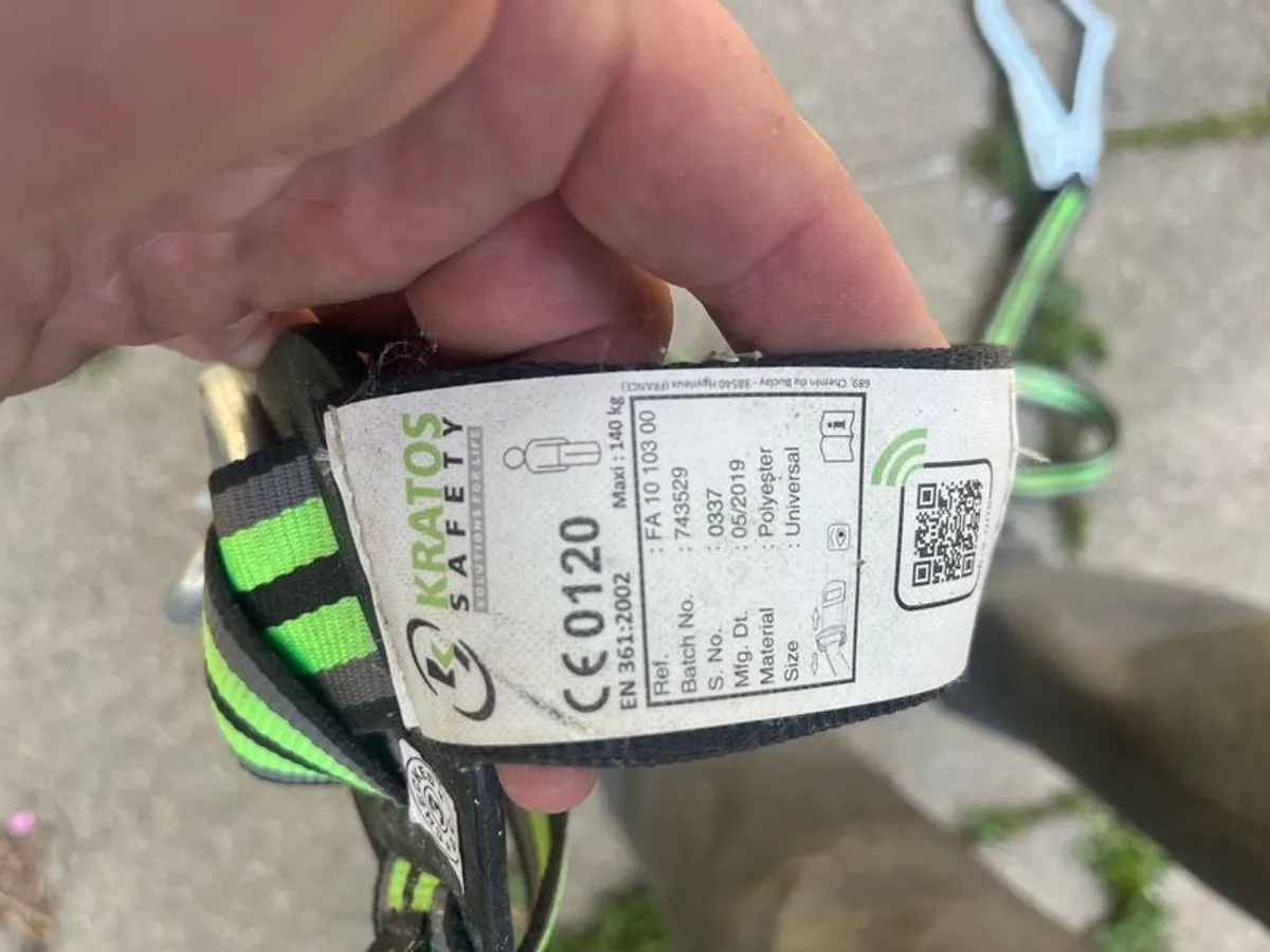 saftey harness - Image 3