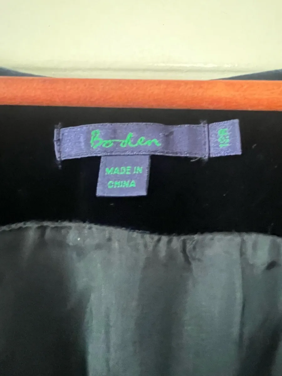 Boden midnight blue velvet dress - Image 3