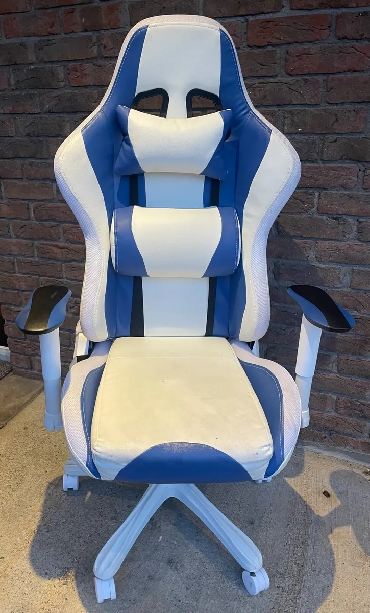 Gaming chair