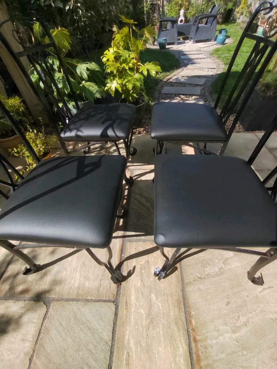 4 patio chairs - Image 3