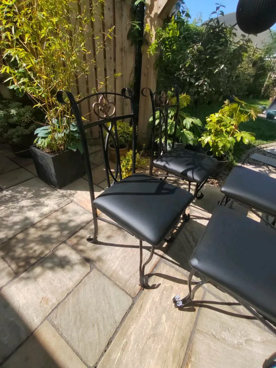 4 patio chairs - Image 4