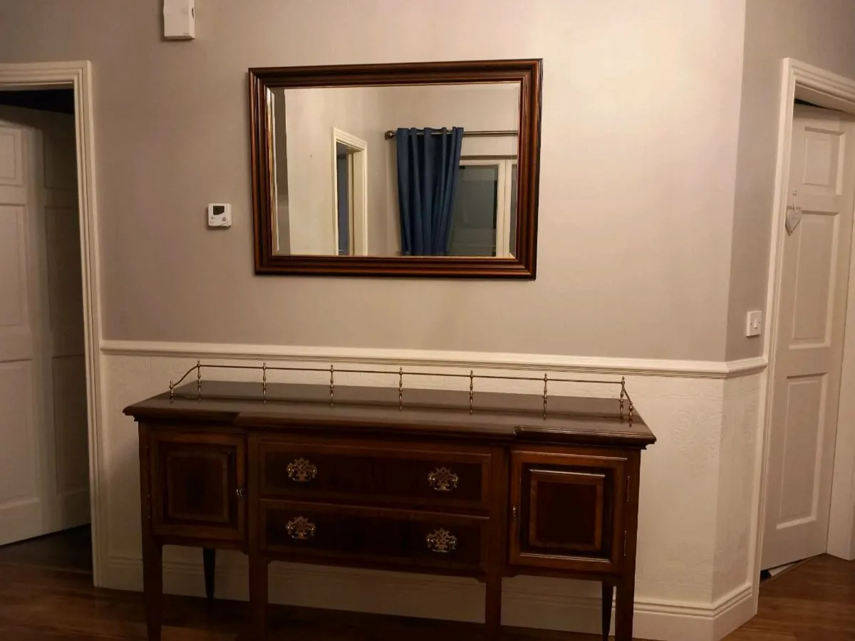 Stunning Sideboard  PRICE DROP - Image 4